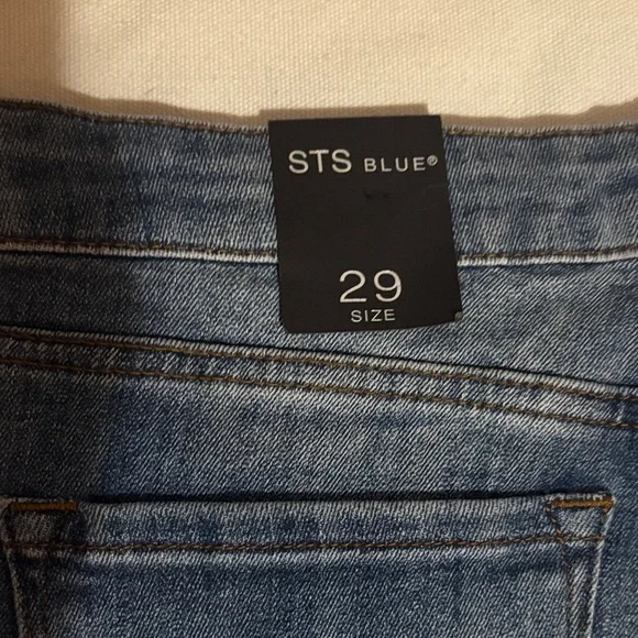 STS Blue Distressed Denim Shorts with Pom-Poms New with tags size 29 - Picture 7 of 10